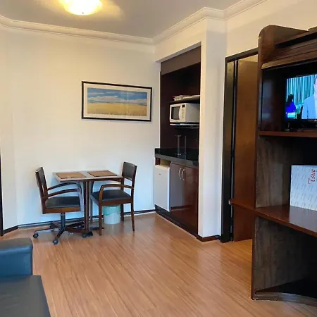 The Palace Tv No Quarto Limpeza Diaria Uh902-2