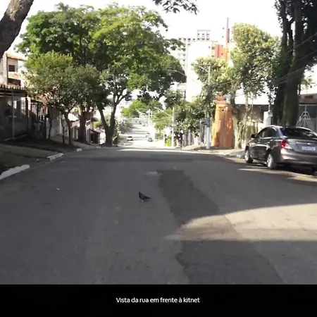 Kitnet 2 Quartos, Perto Do Metro Com Tv, Frigobar, Fogao E Microondas - Localizacao Otima!!-2