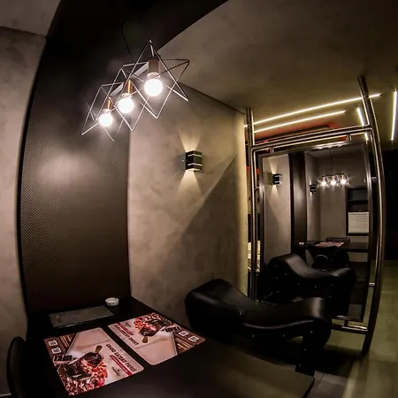 Opium Motel (Adults Only)-3
