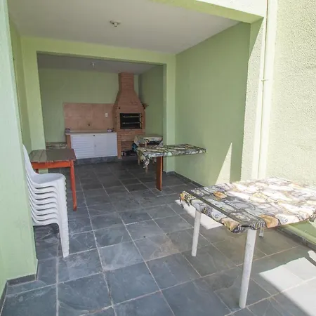 Casa Em Ubatuba Na Praia Grande Para Temporada Alugo Somente Para Familia!!!-2