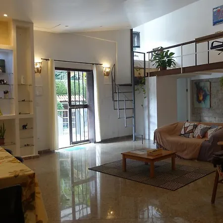 Casa De Hospedes No Itanhanga-3