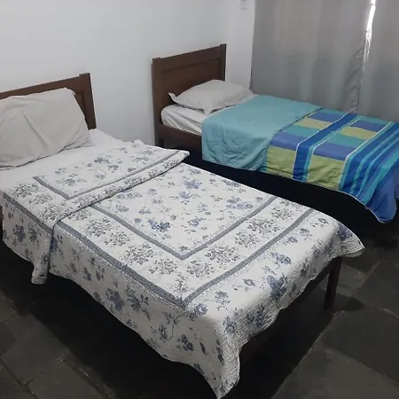 Quarto Para 4 Hospedes, Contendo 2 Beliches-3
