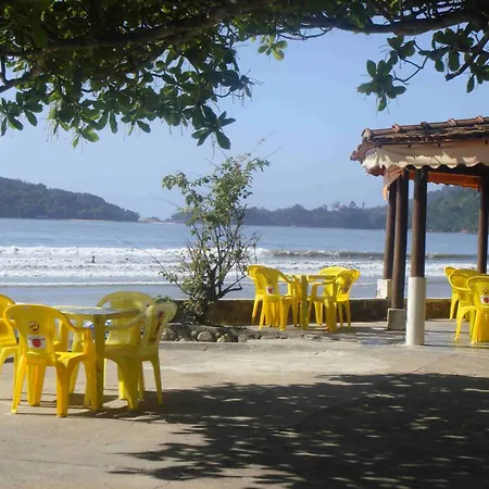 Casas em Condomínio próximo da praia com 2 dormitórios, churrasqueira e 3 vagas de garagem-3
