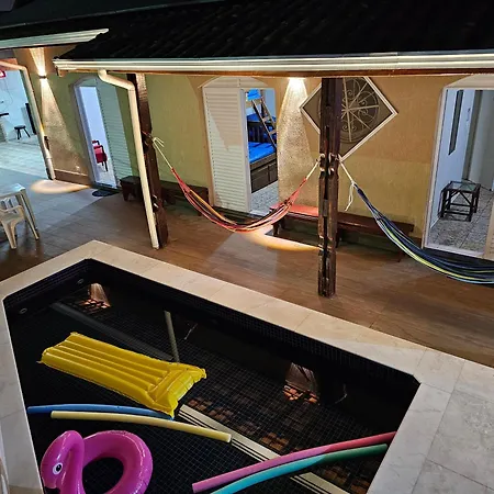 Casa Linda e Espacosa com Lareira e 2 Piscinas - Adulto e Infantil, sendo Adulto Aquecida - Proximo da Praia-3