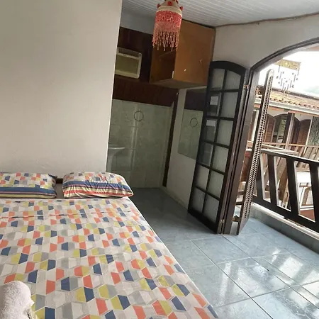 Coruja Maresias - Pousada com piscina, ar condicionado e enxoval a 680m da praia-3