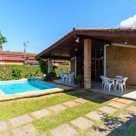 Bh4 - Bh4: Casa Com Piscina Ao Lado Da Praia Grande-2