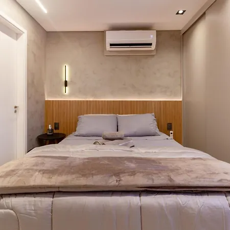 Moema 1 Dormitorio 1Vaga C/Servicos-3