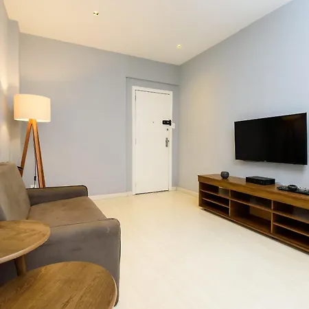 Apartamento Em Ipanema Com Garagem | Bt 82/208-2