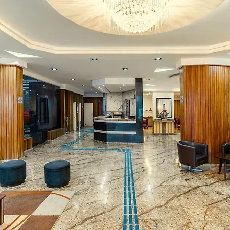 Carillon Plaza Hotel-2