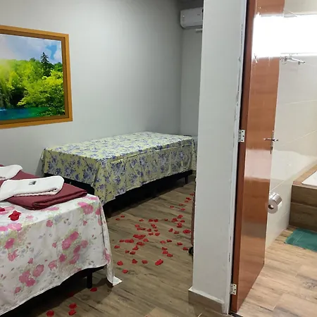 Espaço Alvorada com Banheira ,agendamento das atividades, café da manhã no centro-3