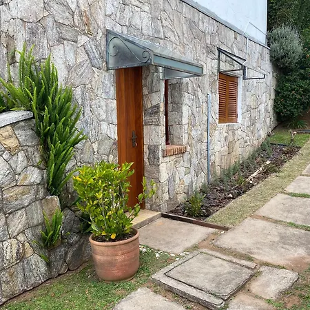 Suites no Alto do Capivari-3