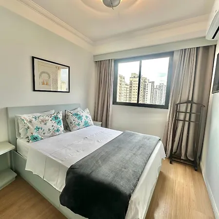 Apart-Hotel Próximo Metrô c/ garagem UH 1011-2