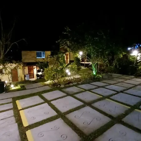 Chalé Bonito Paraty - Acomodações Privativas - Natureza - Wi-fi - TV - Garagem-3