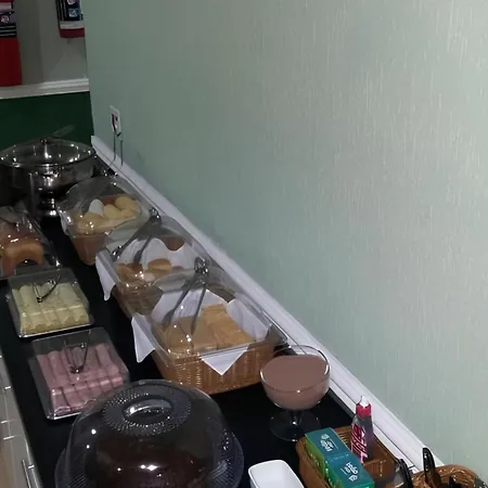 Hotel Tenda Brigadeiro - 5 Minutos a Pé do Metrô e Praça da Sé, 8 Minutos da Rua 25 de Março e Liberdade - Estacionamento Opcional-2