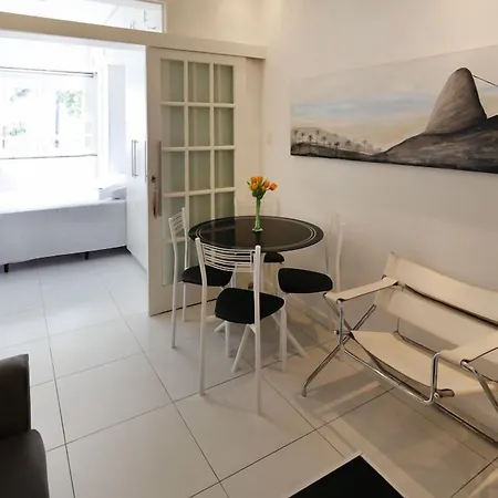 Studio Na Avenida Atlantica De Frente Para A Praia-2