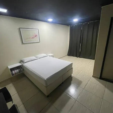 Light Motel-3