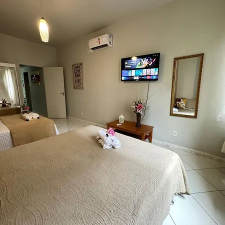 Na Quadra da Praia Posto 5 NSC1137-401-2