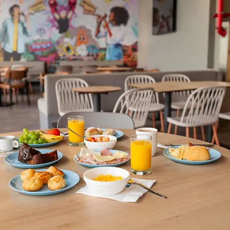 Ibis Budget Guarulhos Aeroporto-2