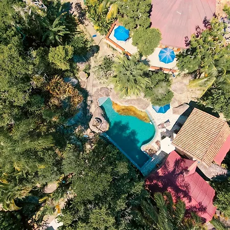 Refugio Guest House-3