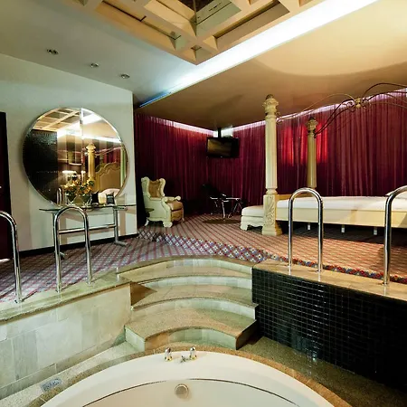 Eden Motel (Adults Only)-3