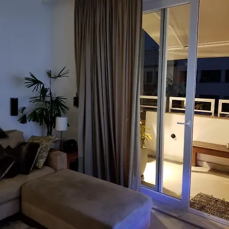 Top Floor With Balcony In Copacabana-2