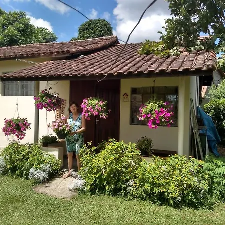 Kitnet Penedo-2