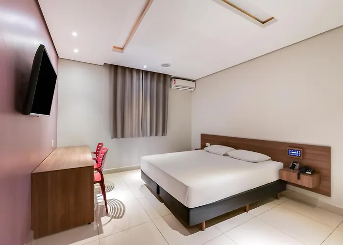 Plaza Motel (Adults Only) Votorantim