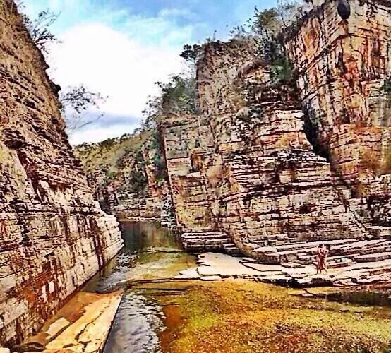 Canyon Cascata Suítes Standart Capitólio