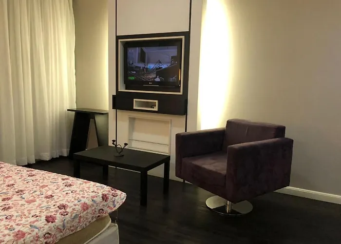 Apto Privativo Em Hotel De Luxo No Ibirapuera São Paulo