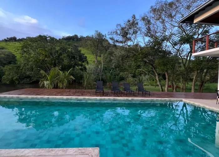 Paraíso Capitólio Suítes Pousada