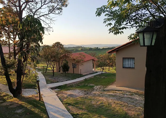 Pousada Toca Dos Coelhos - Ambiente Familiar, Natureza E Terapias Carrancas com piscina