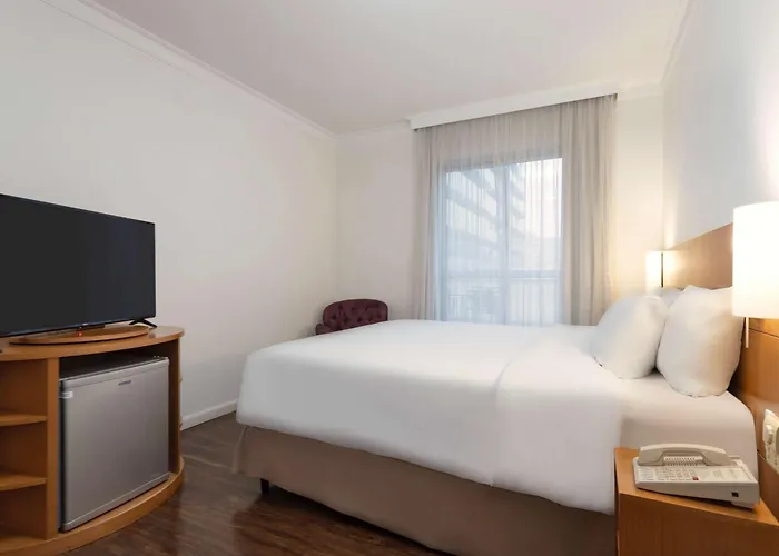 Sao Paulo Guest Houses near Edificio Copan