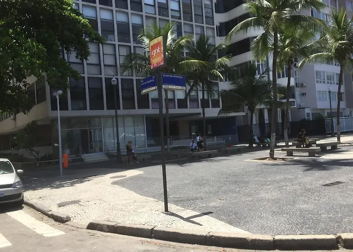 Copacabana, Rio De Janeiro, A 80 Metros Da Praia