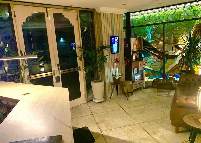 Suíte independente apart hotel plaza Elysees 202B Rio de Janeiro