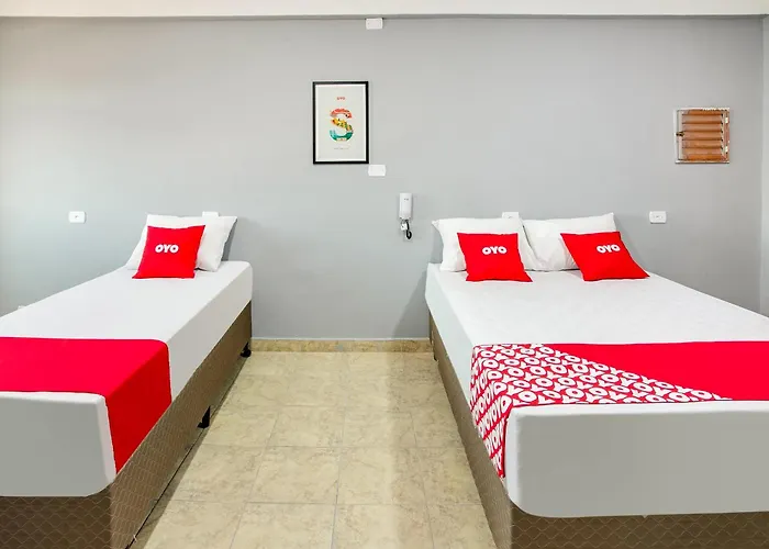 OYO Hotel Boneville, São Paulo - um Hotel de 4 estrelas