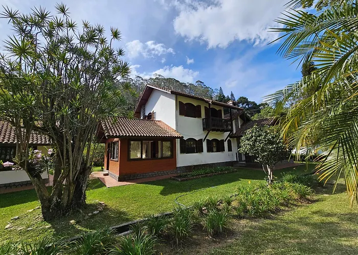 Casa Incrível em Nova Friburgo - Espaço Humedica com piscina