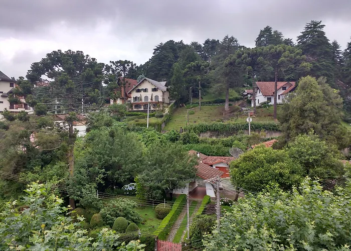 Pousada Cheverny - Fácil acesso ao centrinho e Baden Bar Campos do Jordão