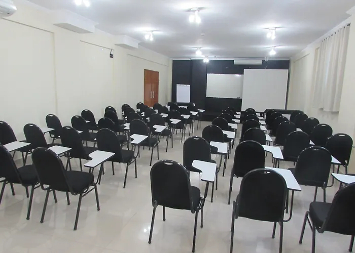 Hotéis centrais de Guaratinguetá 