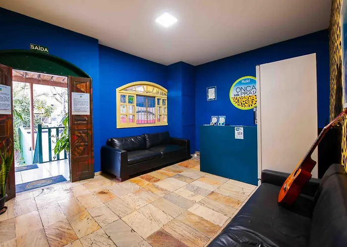 Onça da Praia Hostel Vitória