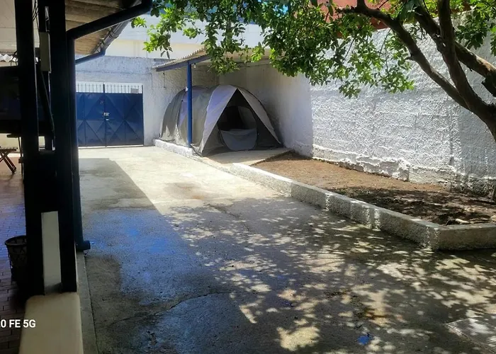Hostel Pe Na Praia - Quartos E Barracas Camping Caraguatatuba