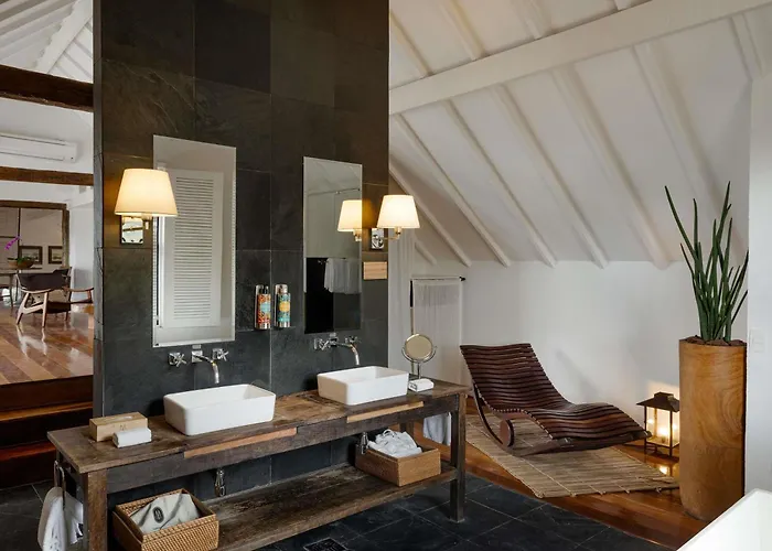 Rio de Janeiro Hotels for Romantic Getaway near Municipal Theater of Rio de Janeiro