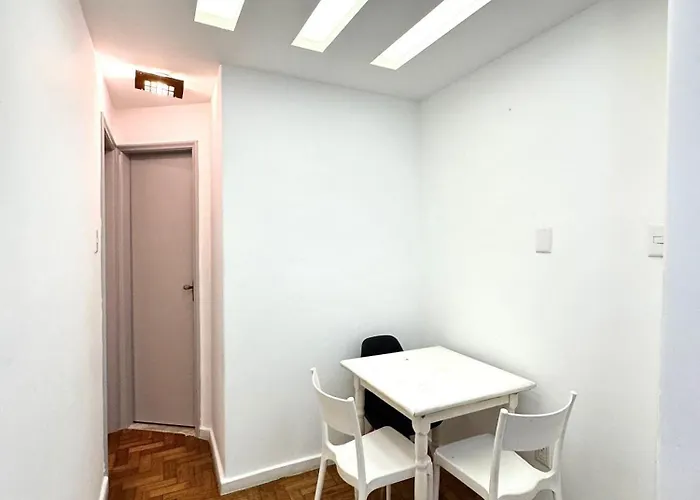 2 Quartos A 300 Metros Da Praia Posto 4 - Lm129-105 Rio de Janeiro aceita animais de estimação