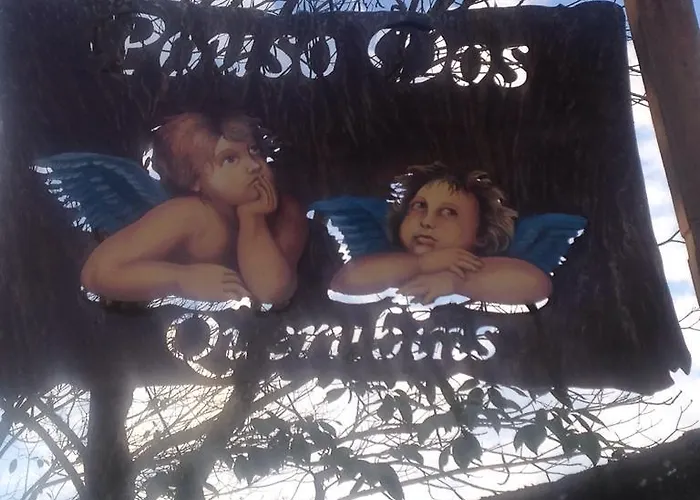 Pouso Dos Querubins Vila Tiradentes com piscina