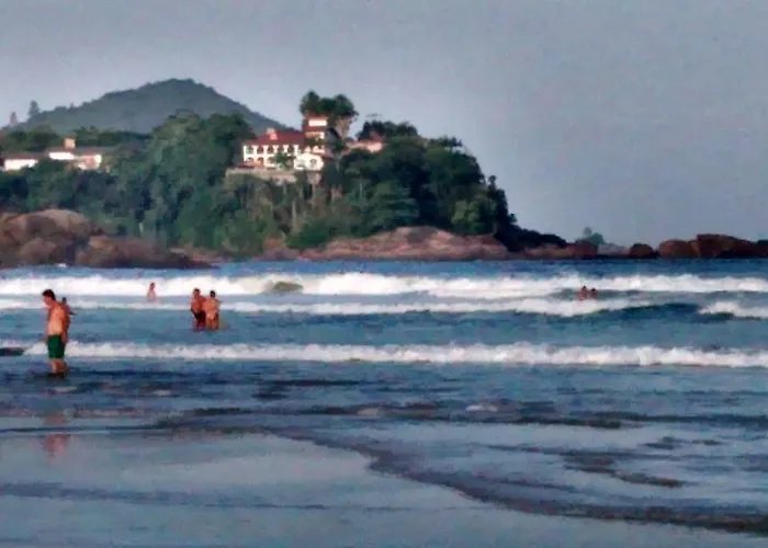 Ubatuba Surf Suites