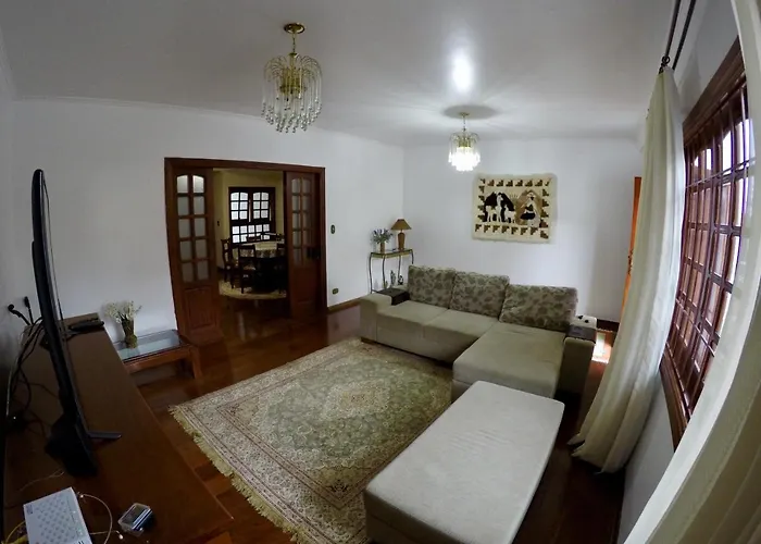 Confortável casa de madeira Poços de Caldas