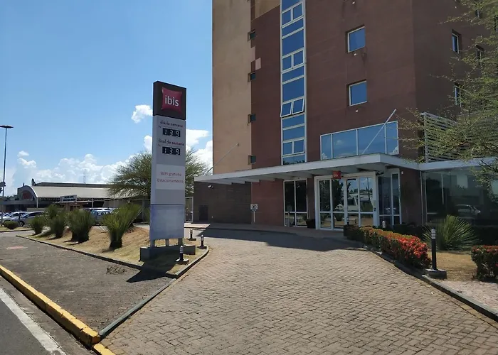 Hotel Ibis Lins que aceita animais de estimação