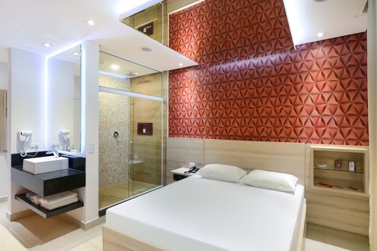 Luzes Motel Suzano: hotel 2 estrelas com preço mínimo de 134R ...